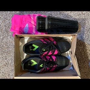 Kids Soccer Shoe set, EUC Y3.5